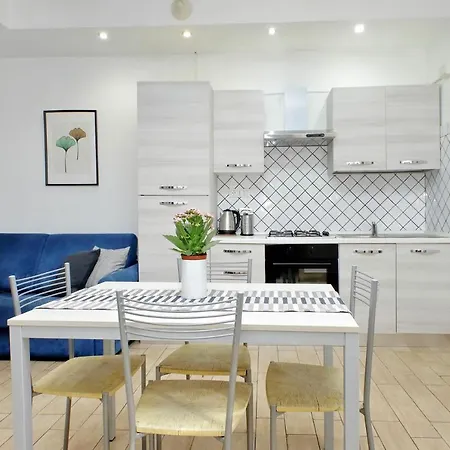 Cozy Vatican Flat With Courtyard Apartamento